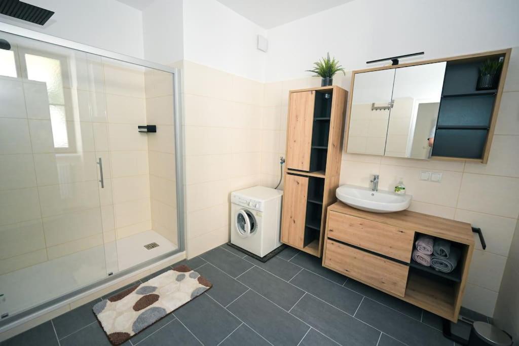 Perfect Apartment Near @ City-Center فيينا المظهر الخارجي الصورة